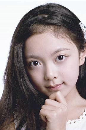 王檬个人资料,才华横溢的年轻艺术家，多才多艺的人生探索者